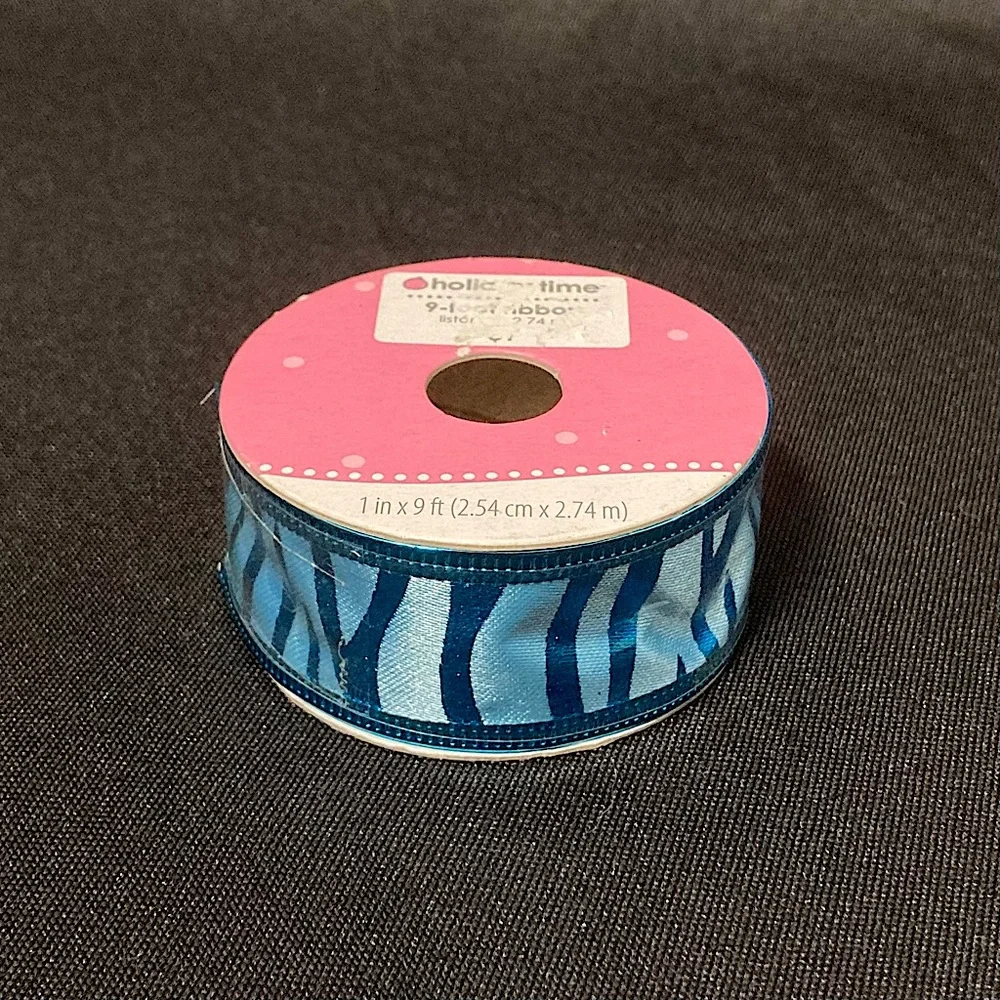 ⭐️❤️‍🔥 Holiday Time Blue Reflective Animal Print Gift Ribbon 1” x 108”